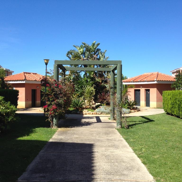 Divi Apartments Costa Ballena Bagian luar foto